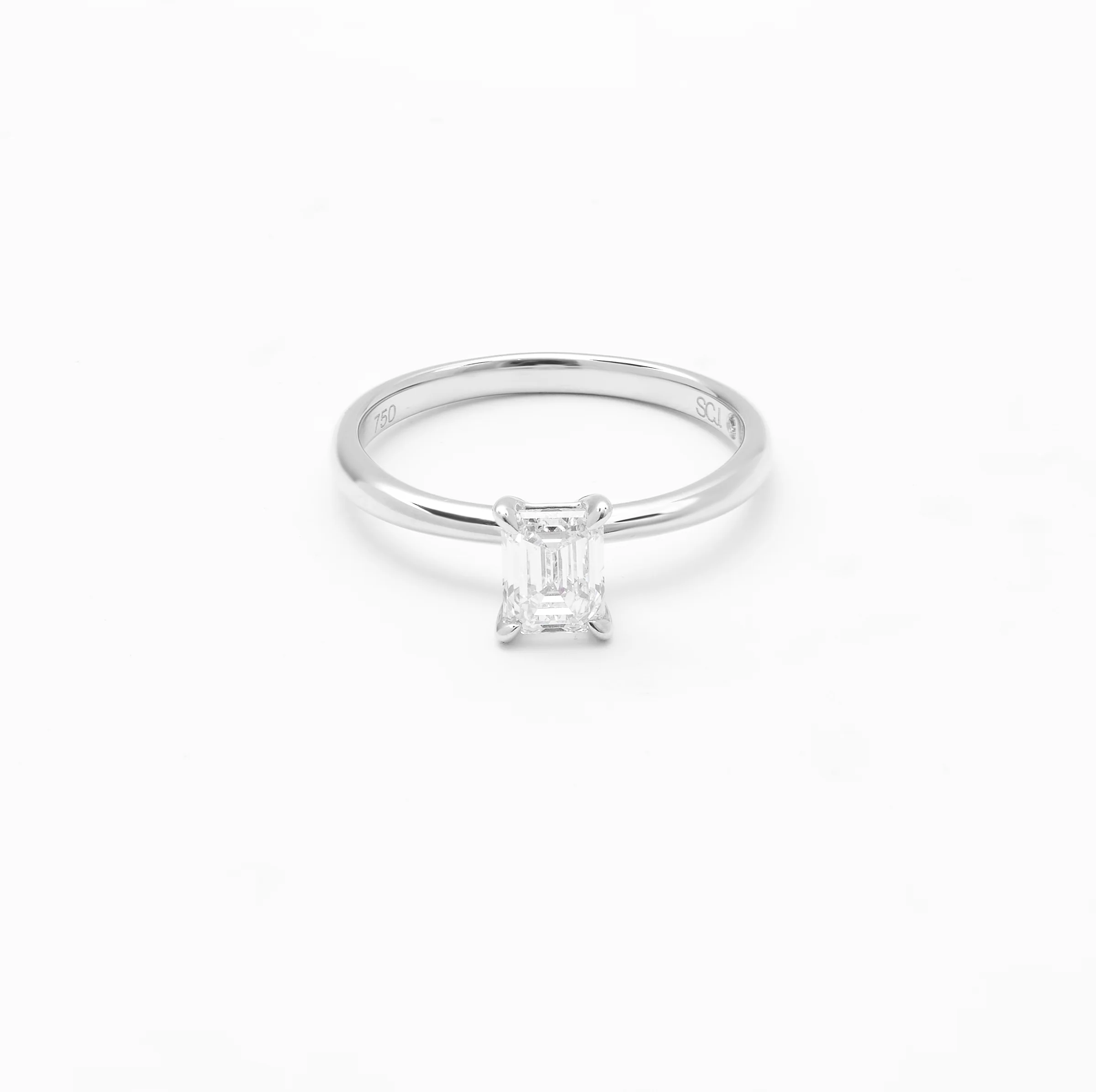 18K White Gold Emerald Cut Diamond Solitaire Engagement Ring 0.75ct