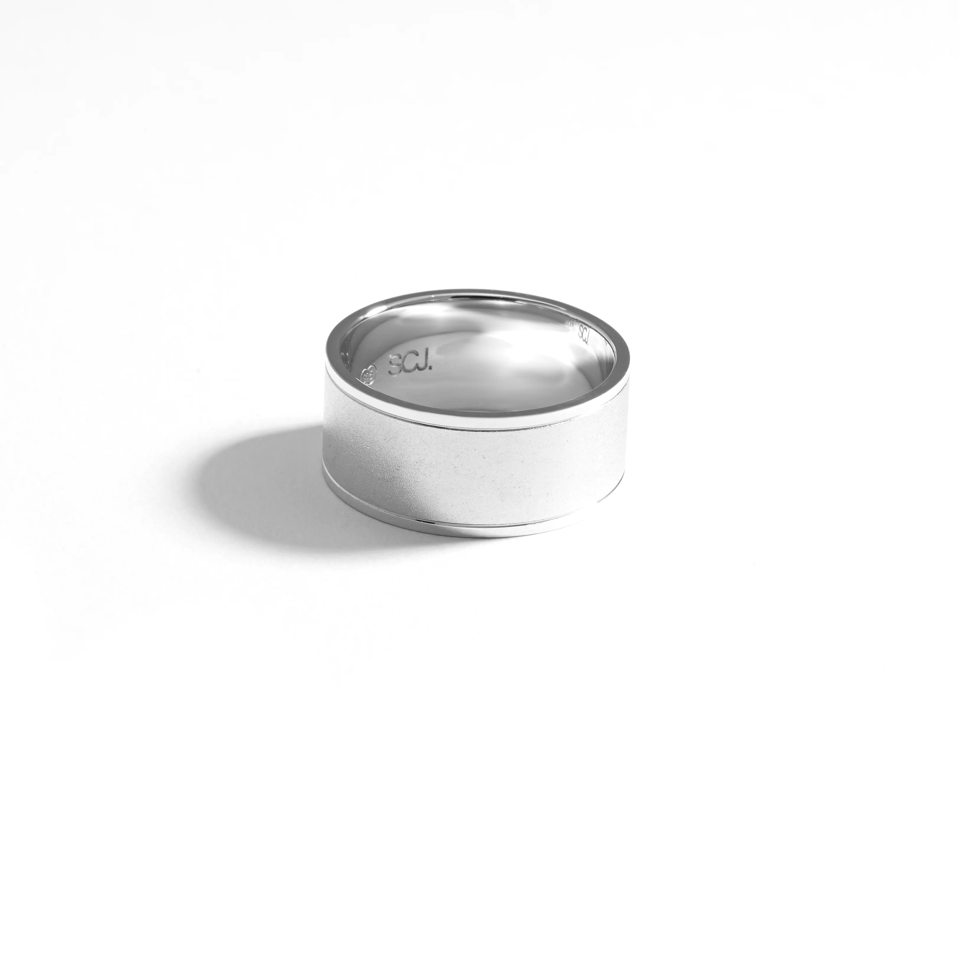 9K White Gold Matte Finish Centre and Polished Edge Band Ring 10mm
