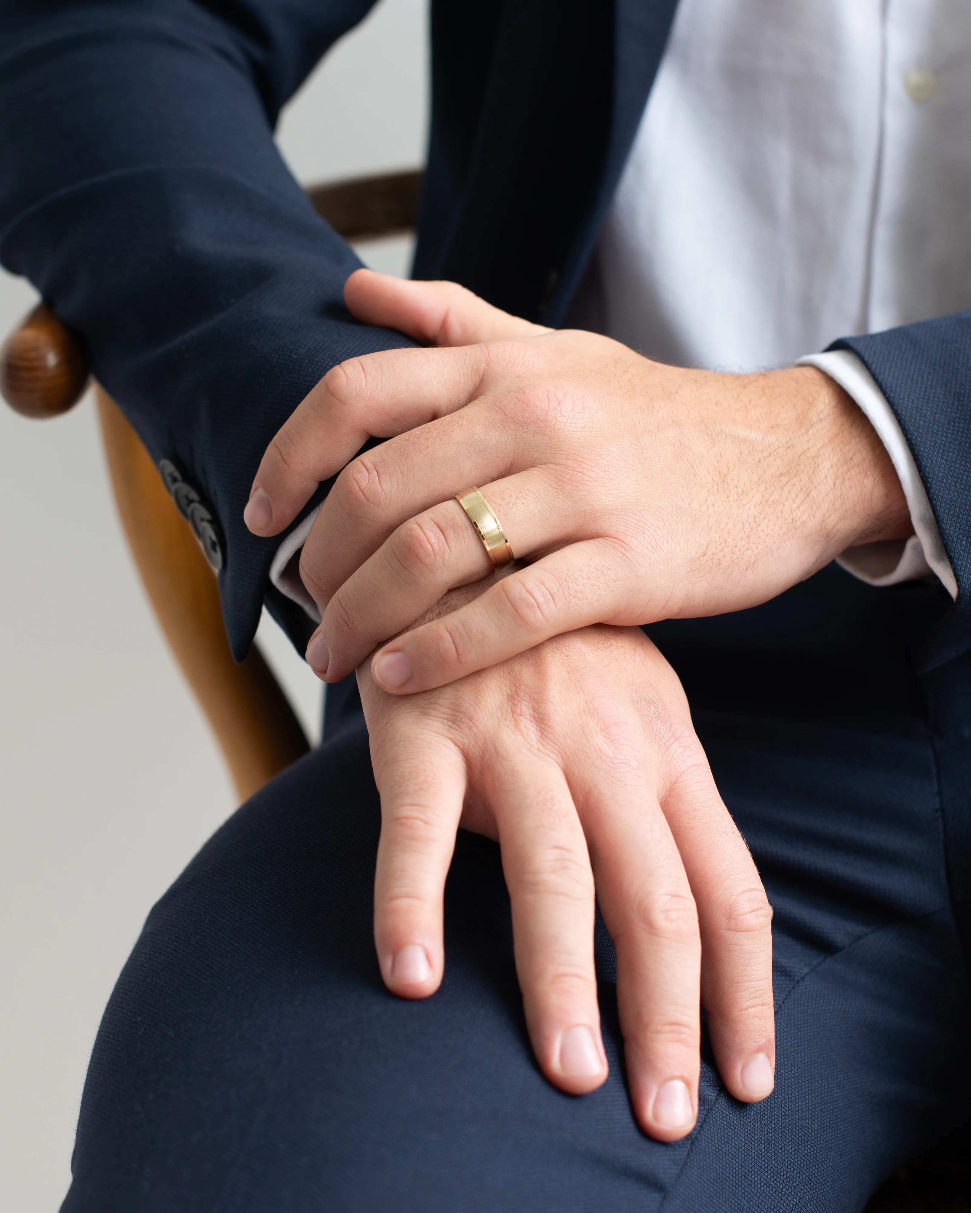 9K Yellow Gold Brushed Centre With Polished Edges Band Ring 6mm - Image 2