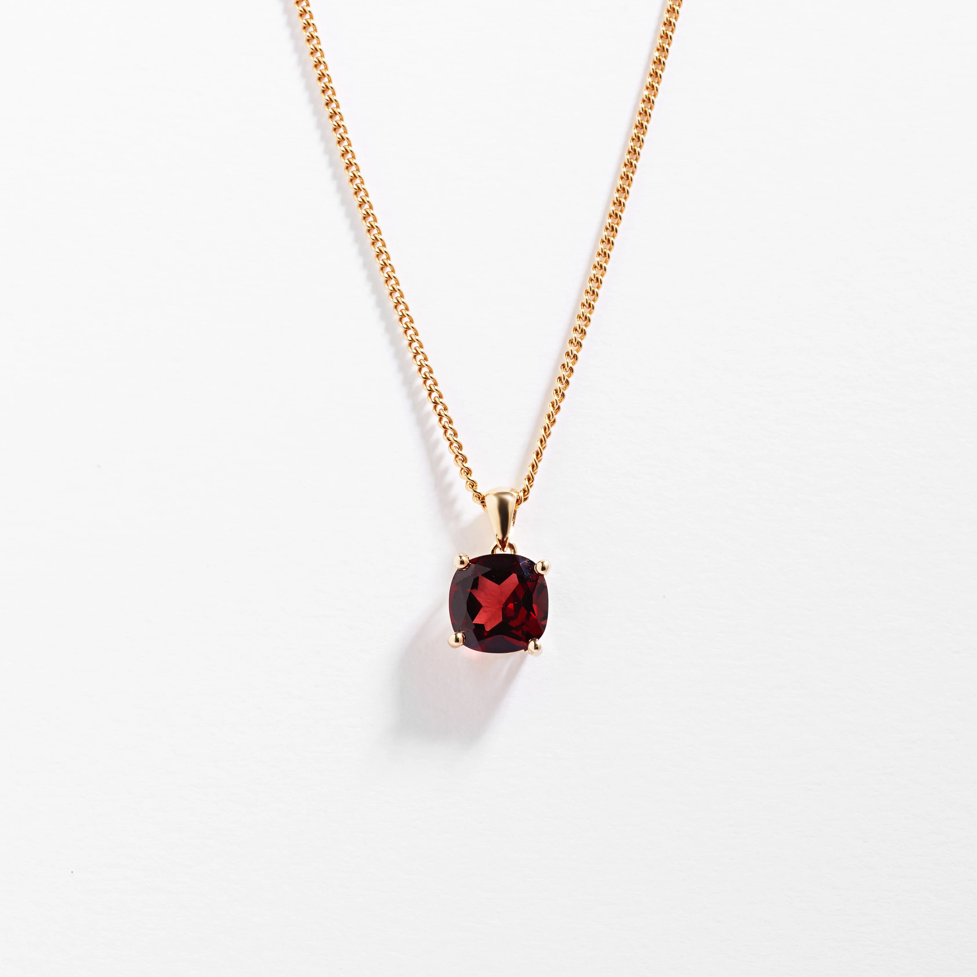 9K Yellow Gold Garnet January Birthstone Pendant