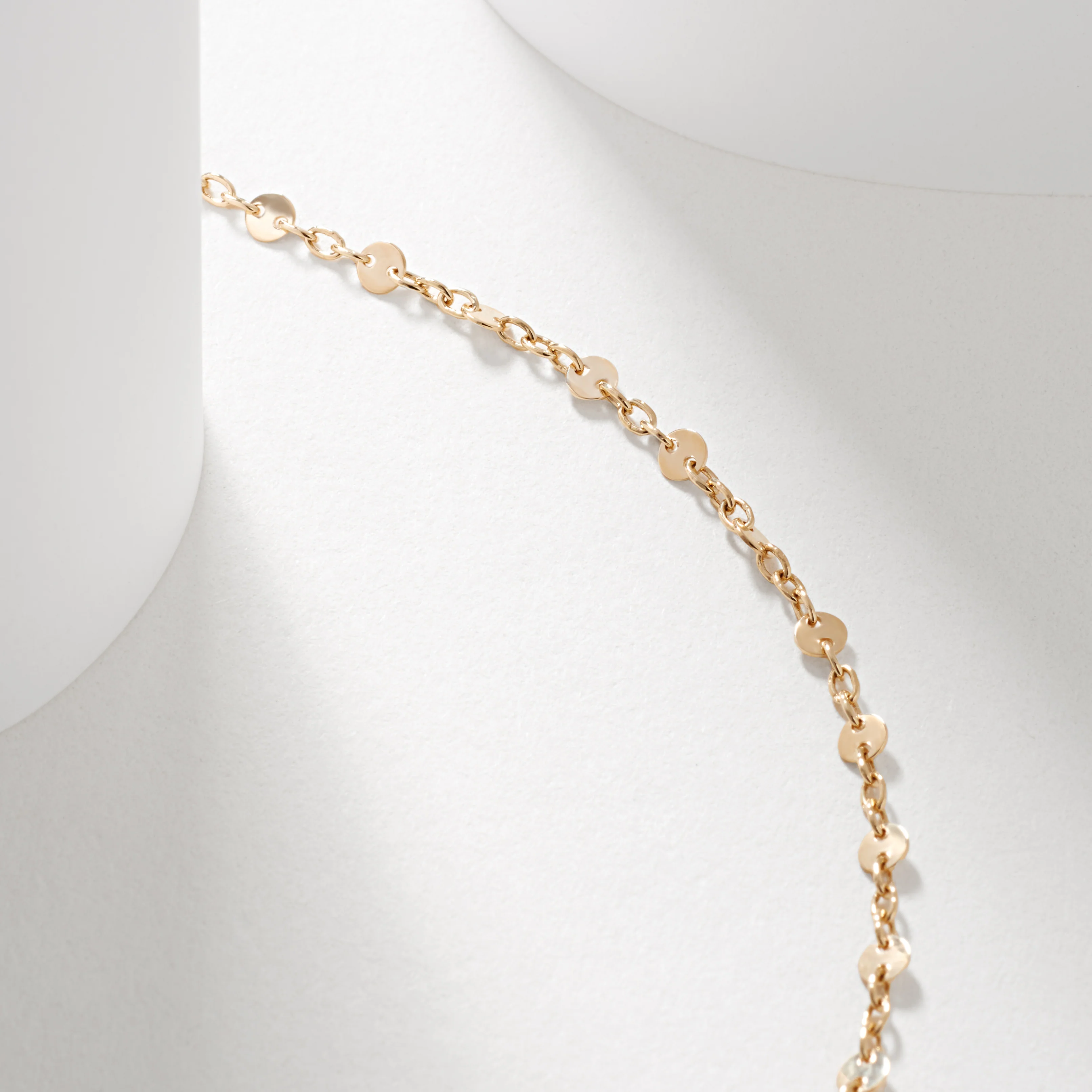 9K Yellow Gold Flat Disc Bracelet 19cm - Image 2