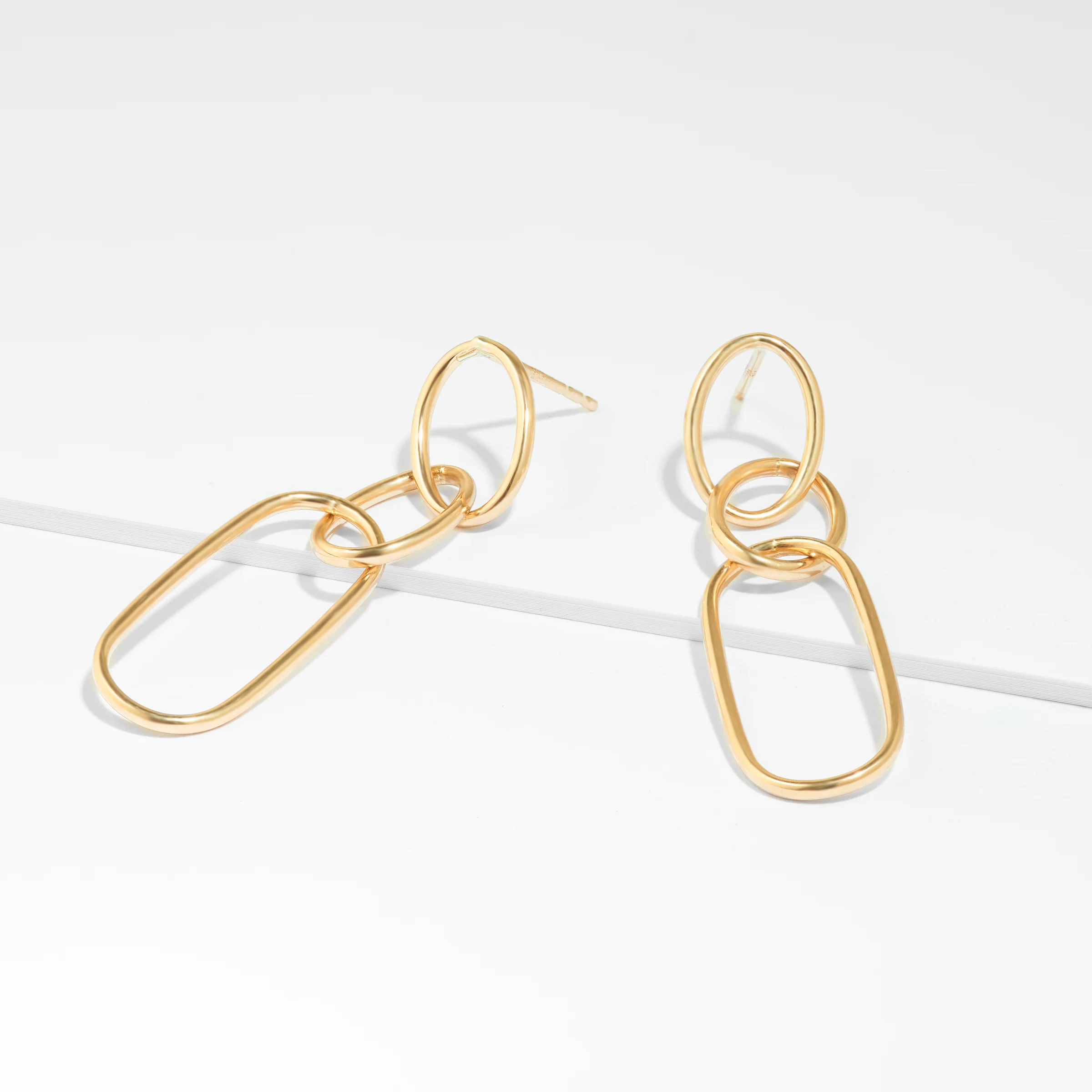 9K Yellow Gold Oval Paperclip Earrings