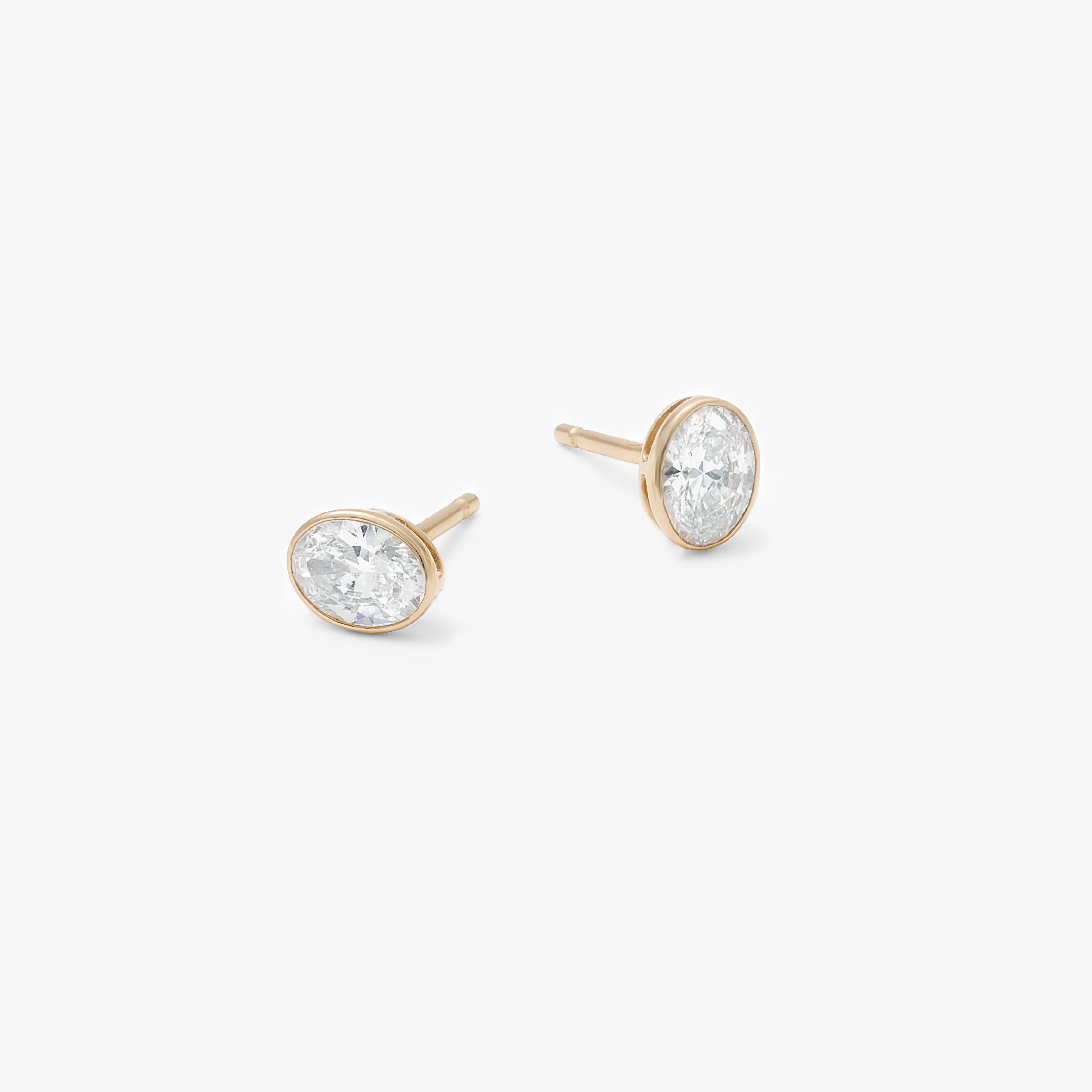 9K Yellow Gold Pear Lab Diamond Bezel Stud Earrings 0.60tdw. - Image 3