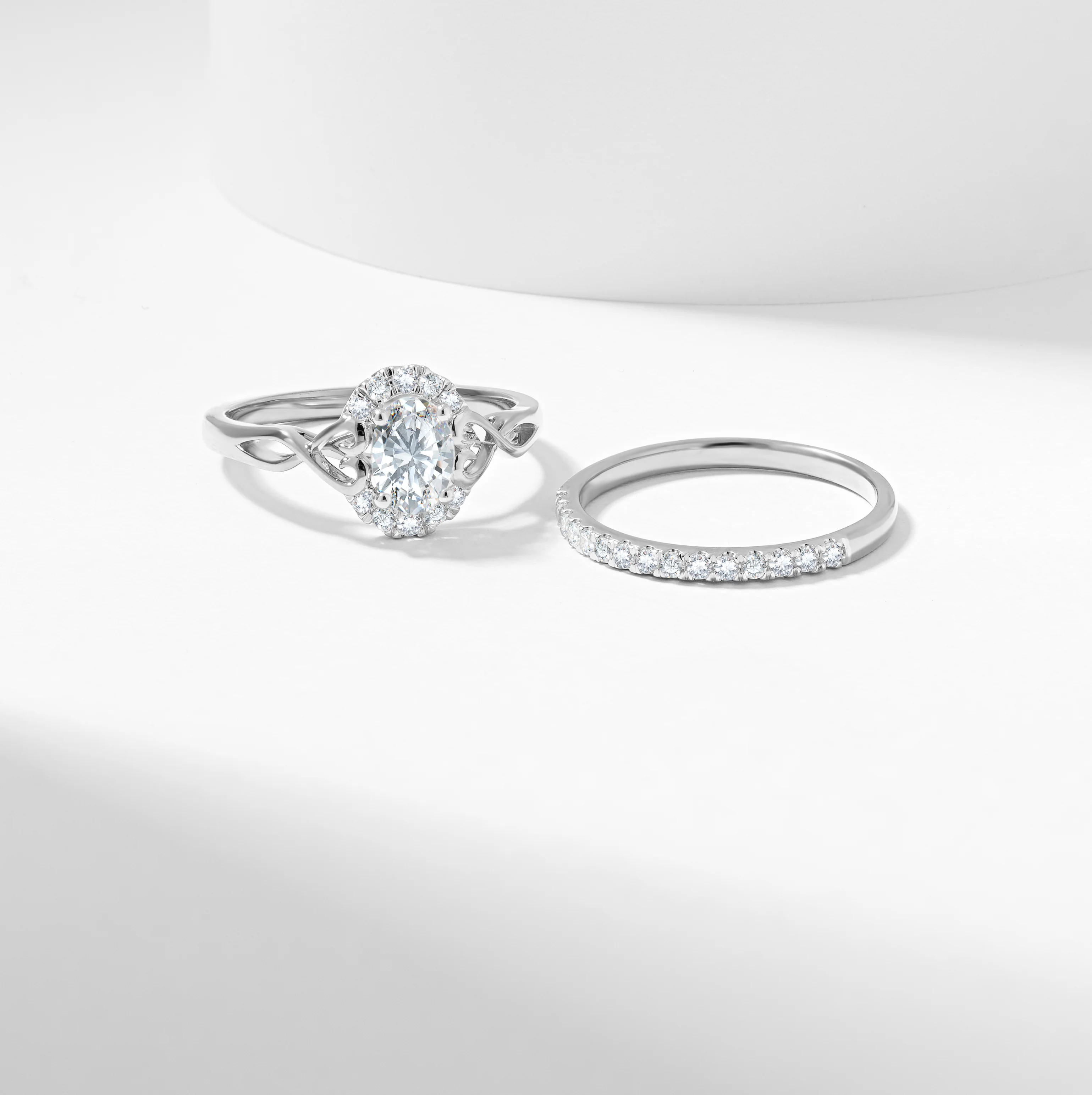 Oval Lab Grown Diamond Bridal Set 1.1tdw - Image 7