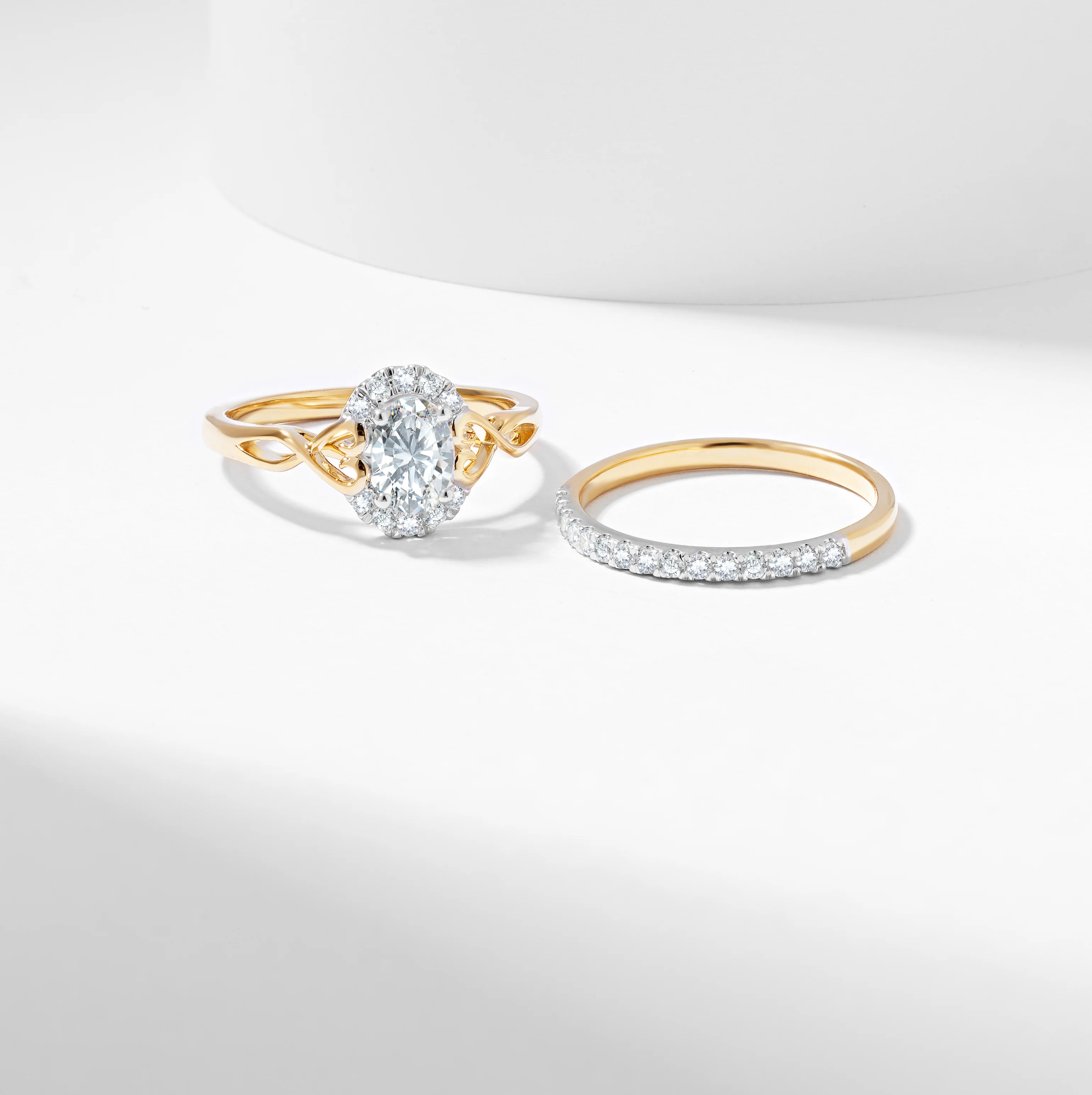 Oval Lab Grown Diamond Bridal Set 1.1tdw - Image 6