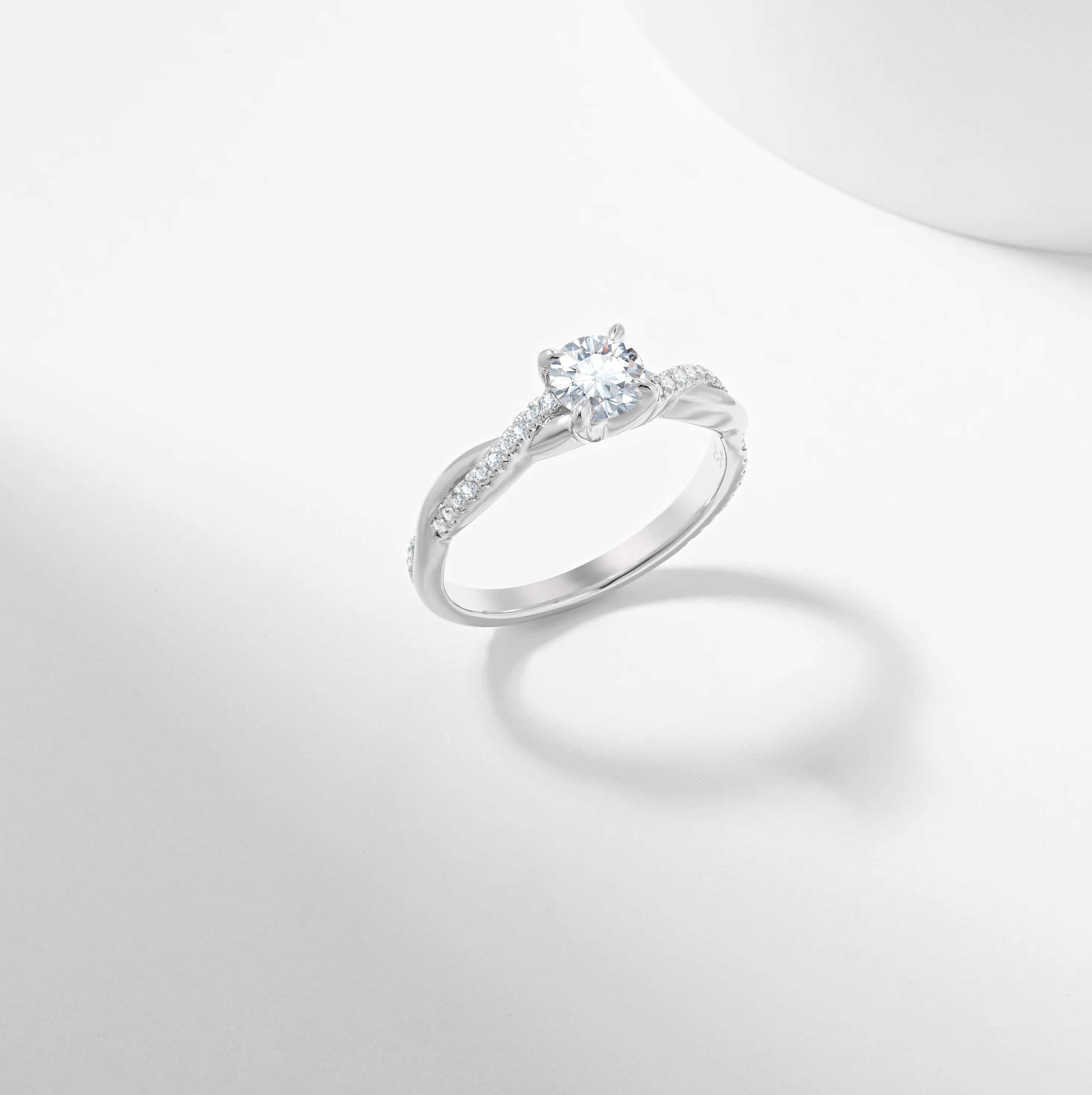 18k Rose Gold Round Brilliant Diamond Entwined Band Engagement Ring 0.65tdw - Image 7