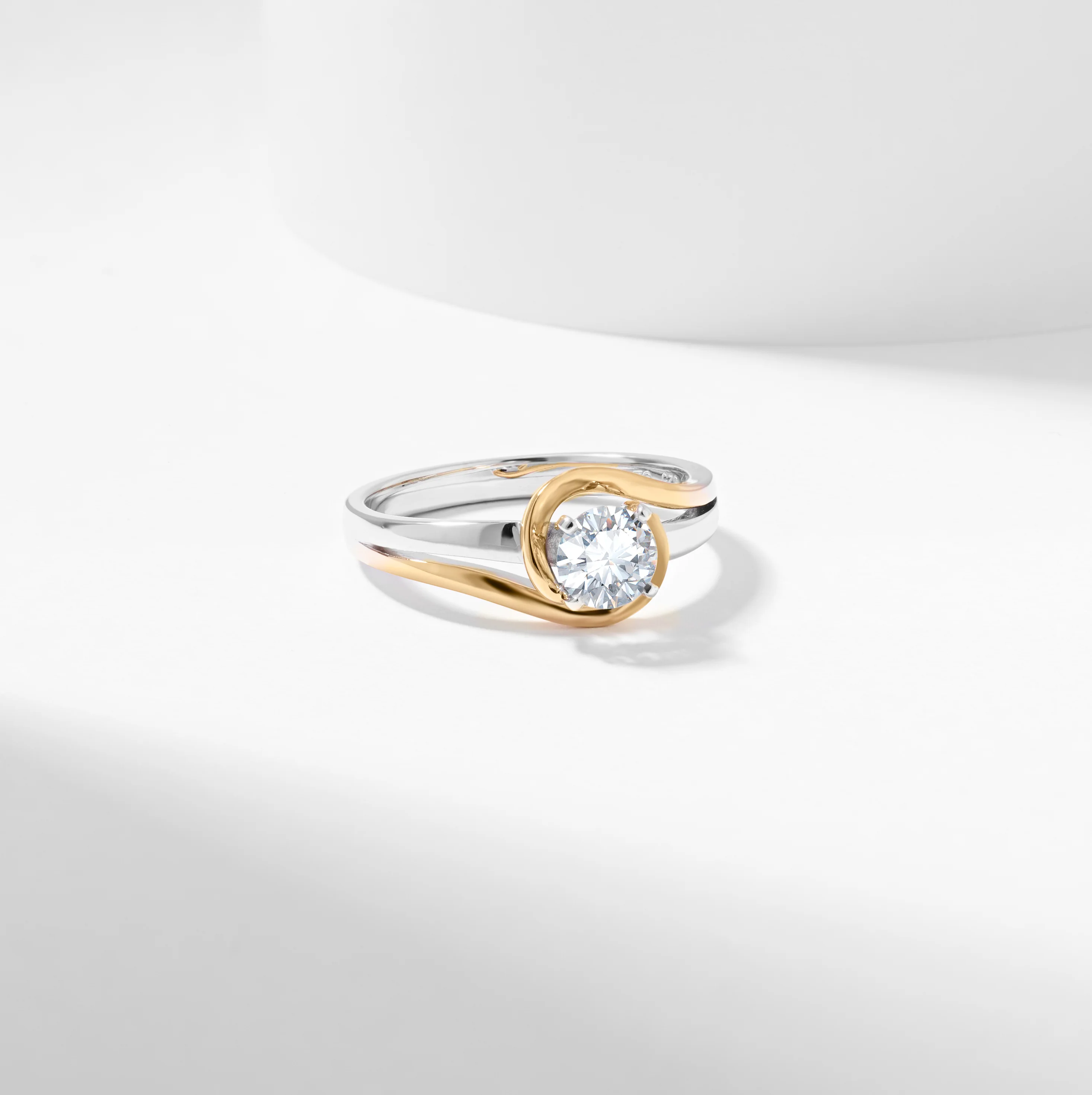 Round Brilliant Diamond Solitaire Swirl Engagement Ring 0.65tdw