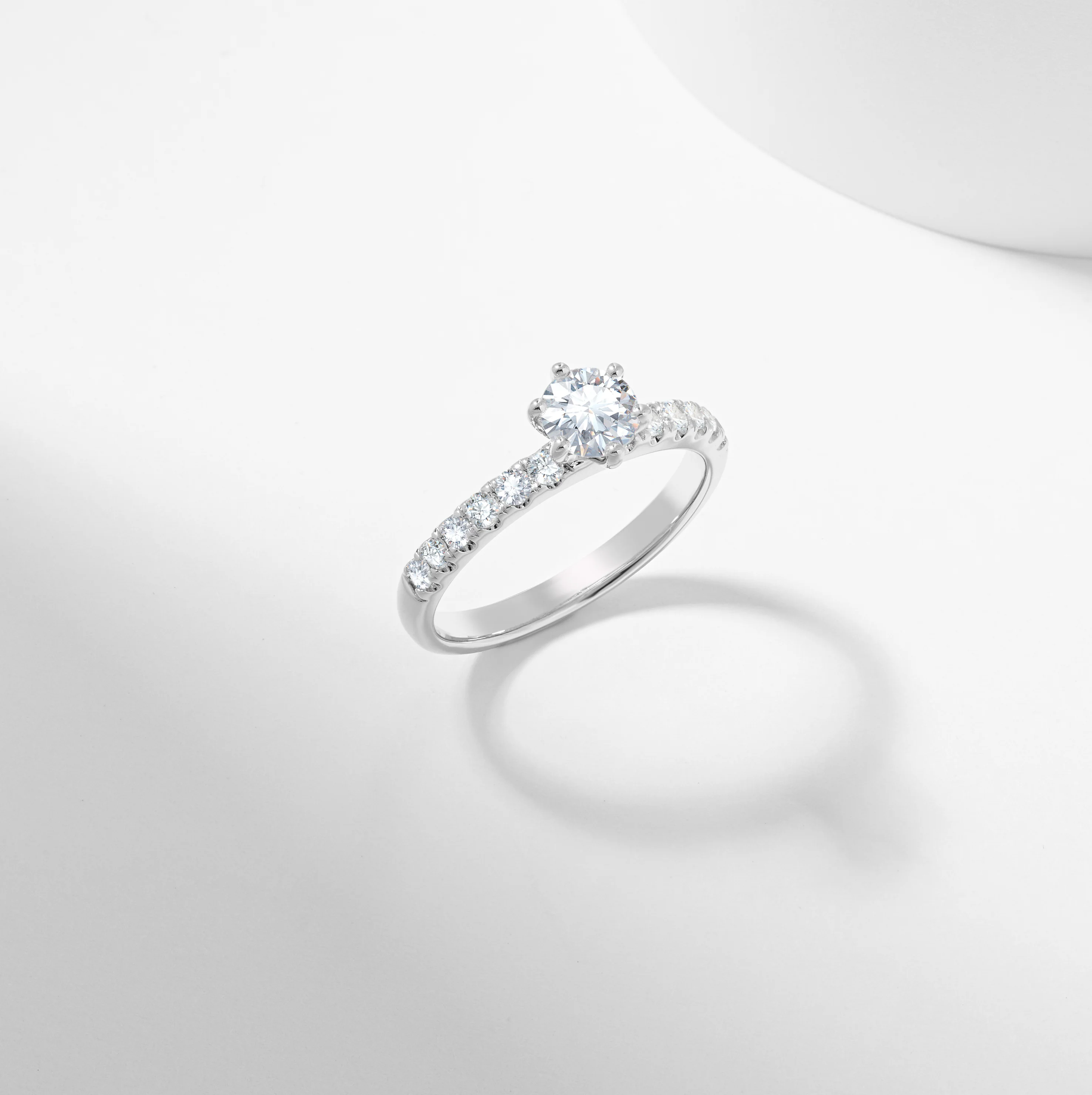 Round Brilliant Diamond Solitaire with Shoulder Accents Engagement Ring 1.0tdw 0.66ct - Image 8