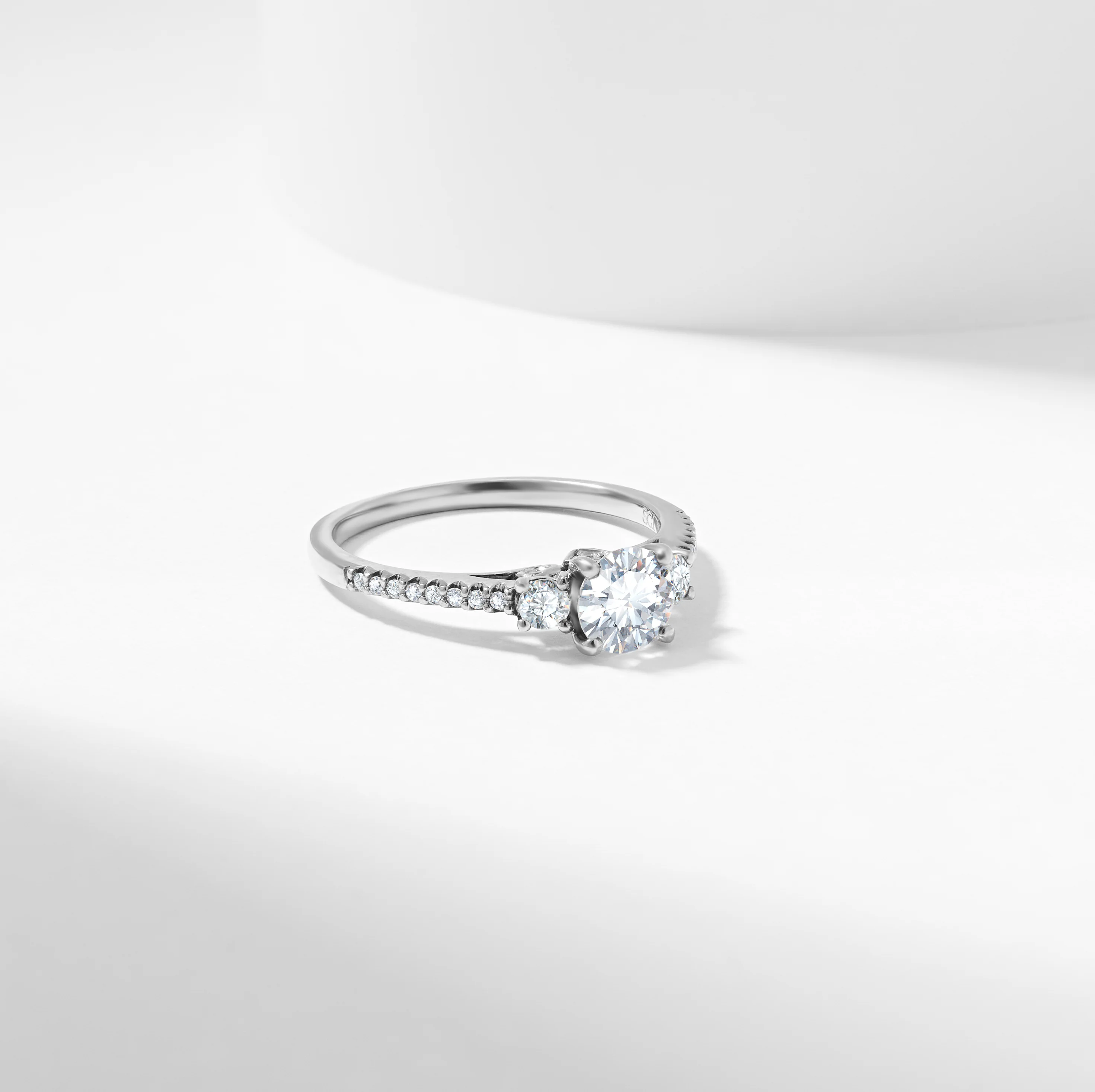 Round Brilliant Lab Grown Diamond Trilogy Engagement Ring 1.0tdw - Image 3